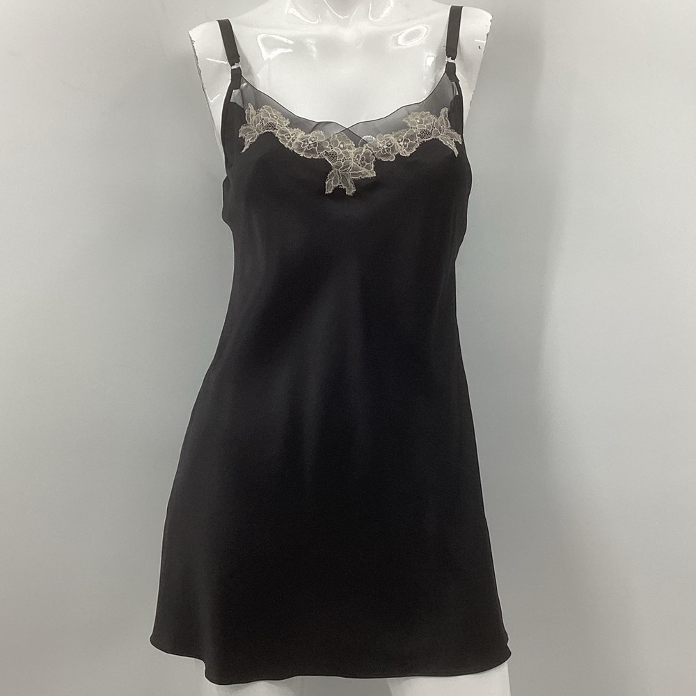 *** Victoria's Secret Black Chemise *** S
